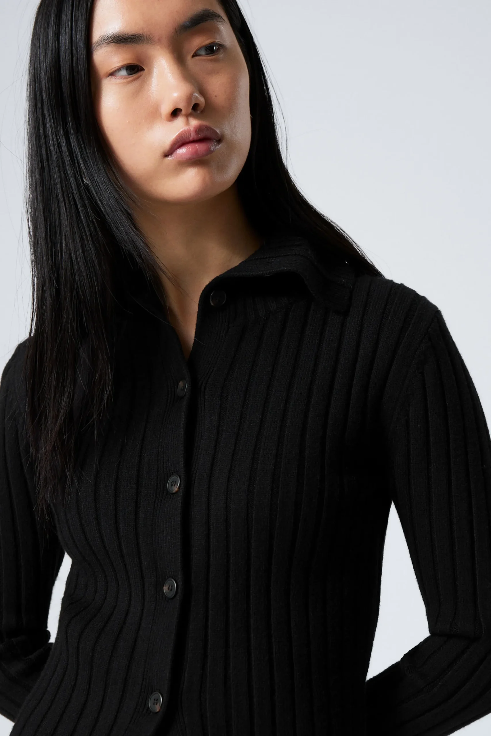 Weekday Stickat<SMAL STICKAD TURTLENECK-CARDIGAN