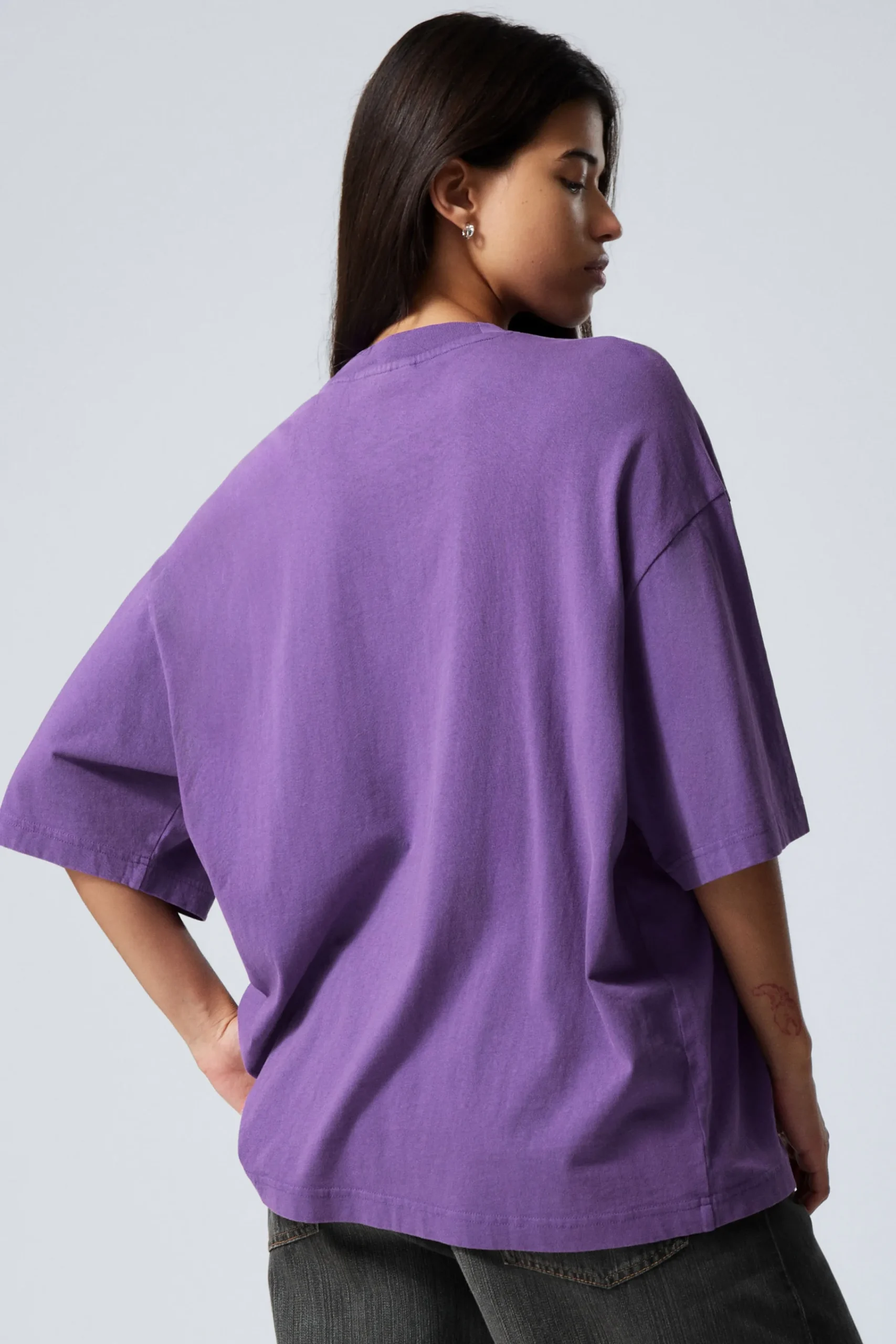 soft_oversized_tshirt_3.webp Weekday Basplagg | T-Shirtar<SOFT OVERSIZED T-SHIRT