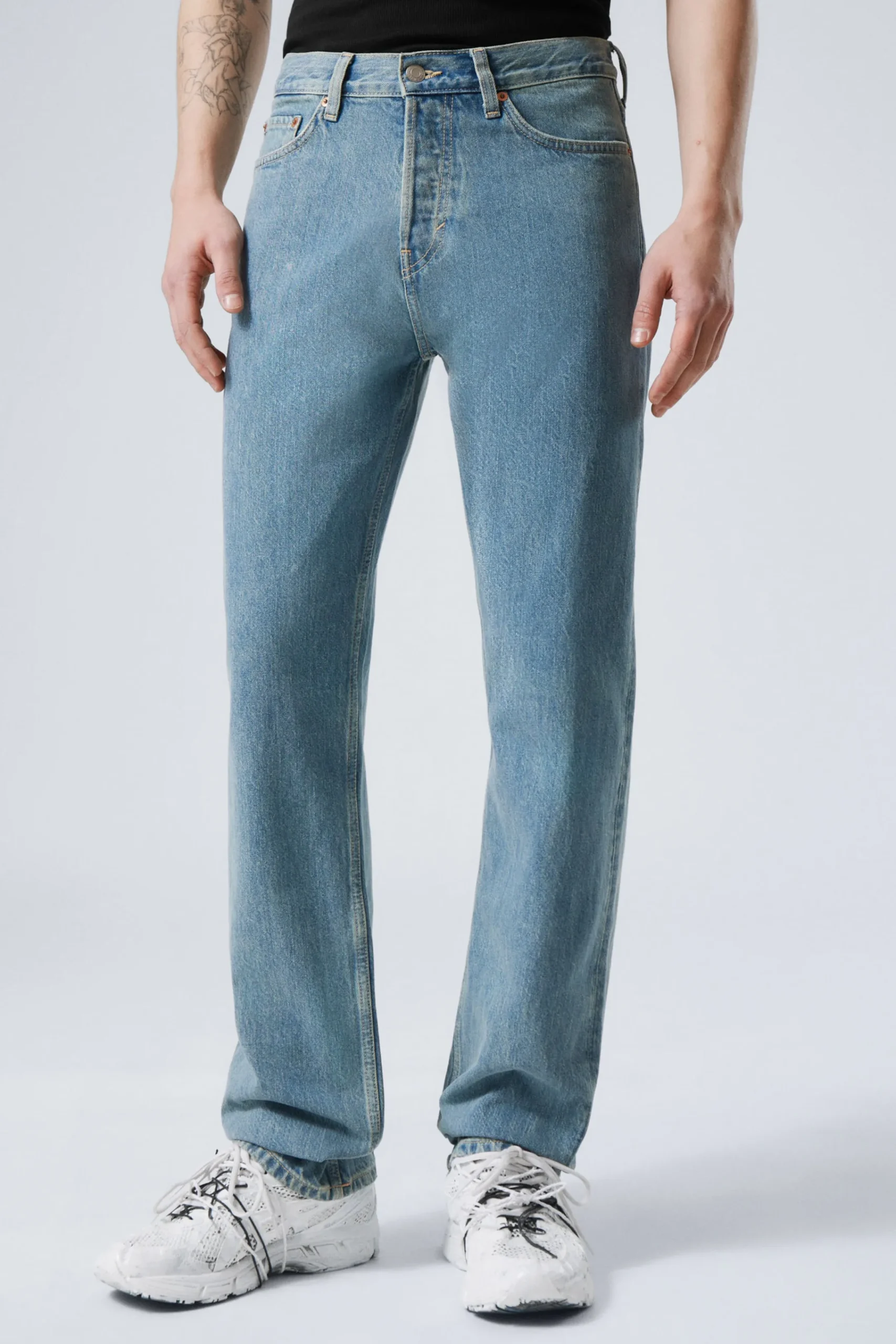space_relaxed_straight_leg_jeans_1-5.webp Weekday Jeans<SPACE RELAXED STRAIGHT LEG JEANS