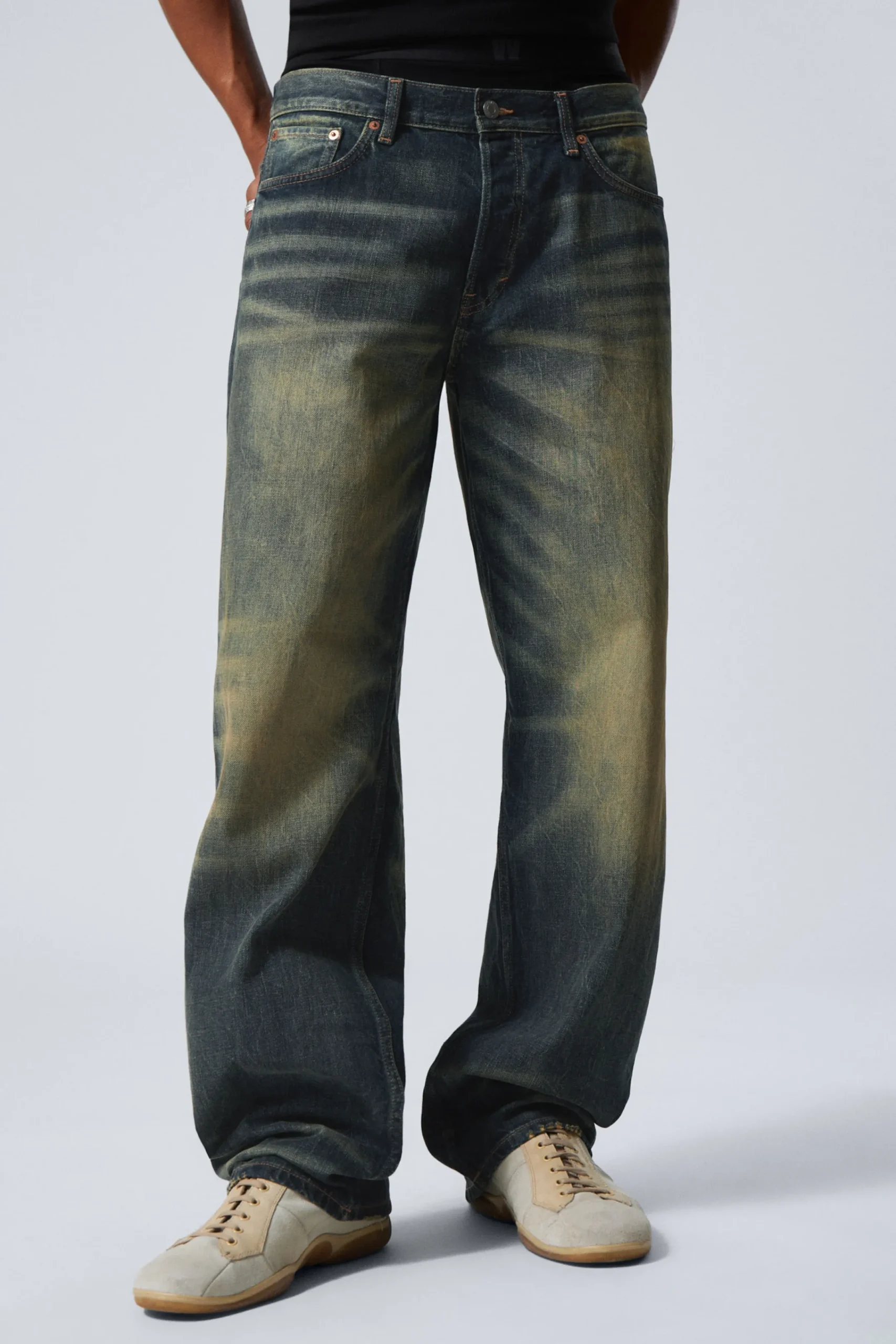 sphere_low_waist_loose_straight_leg_jeans_1-3.webp Weekday Jeans<SPHERE LOW WAIST LOOSE STRAIGHT LEG JEANS