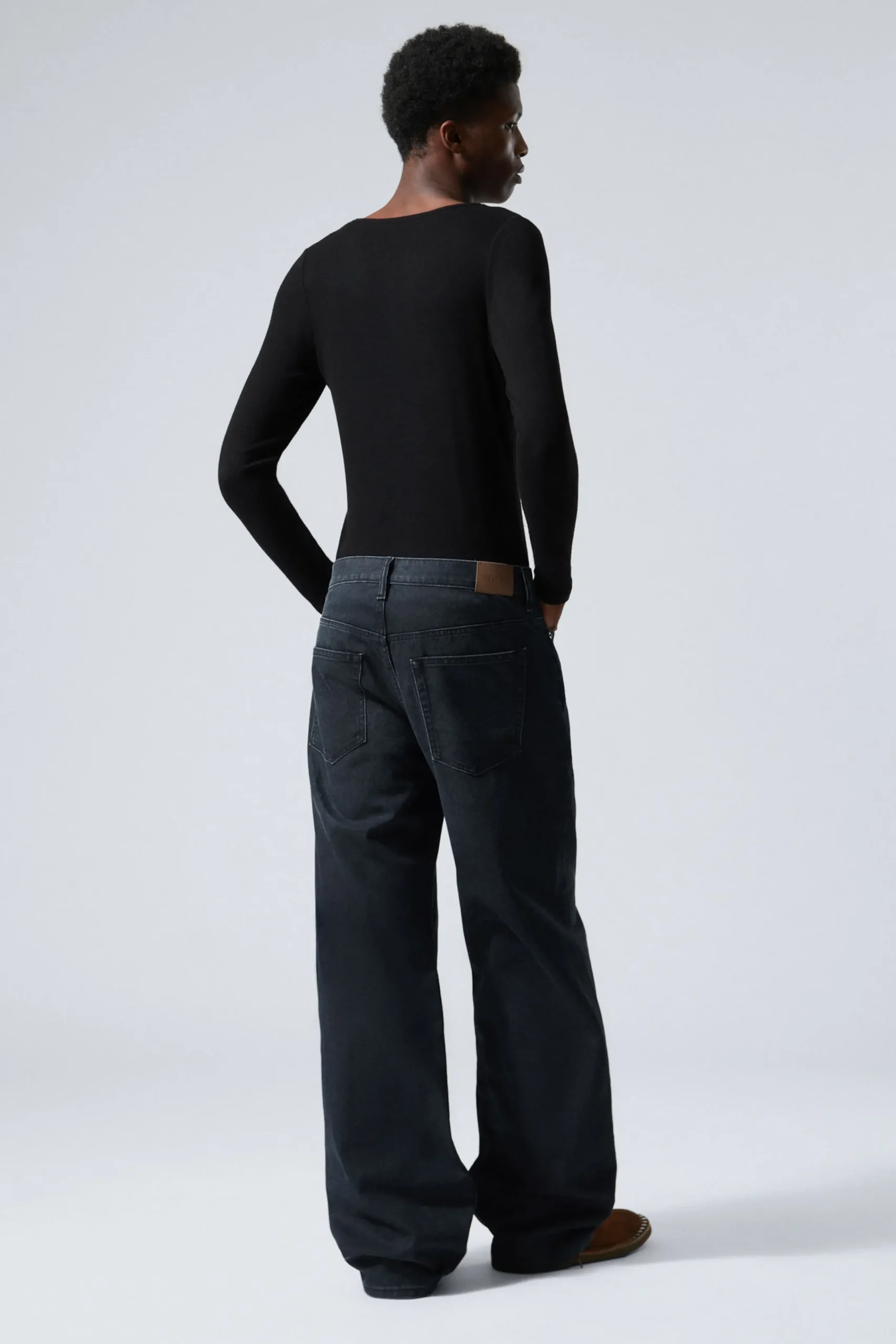 sphere_low_waist_loose_straight_leg_jeans_4-4.webp Weekday Jeans<SPHERE LOW WAIST LOOSE STRAIGHT LEG JEANS