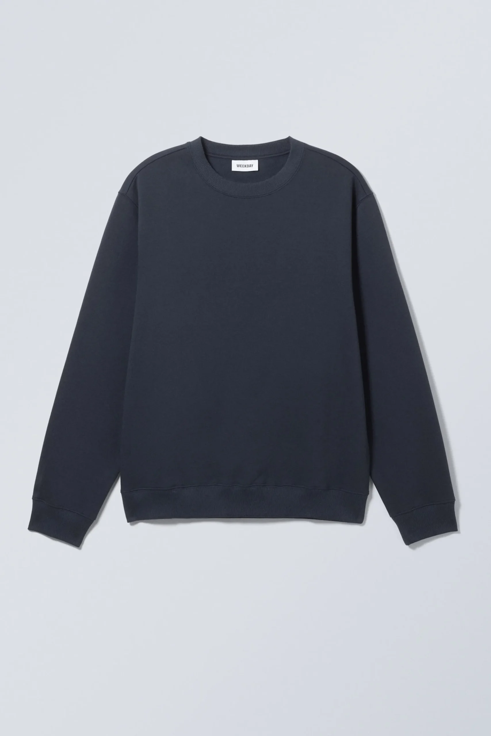 standard_midweight_sweatshirt_2-2.webp Weekday Sweatshirts | Basplagg<STANDARD MIDWEIGHT SWEATSHIRT