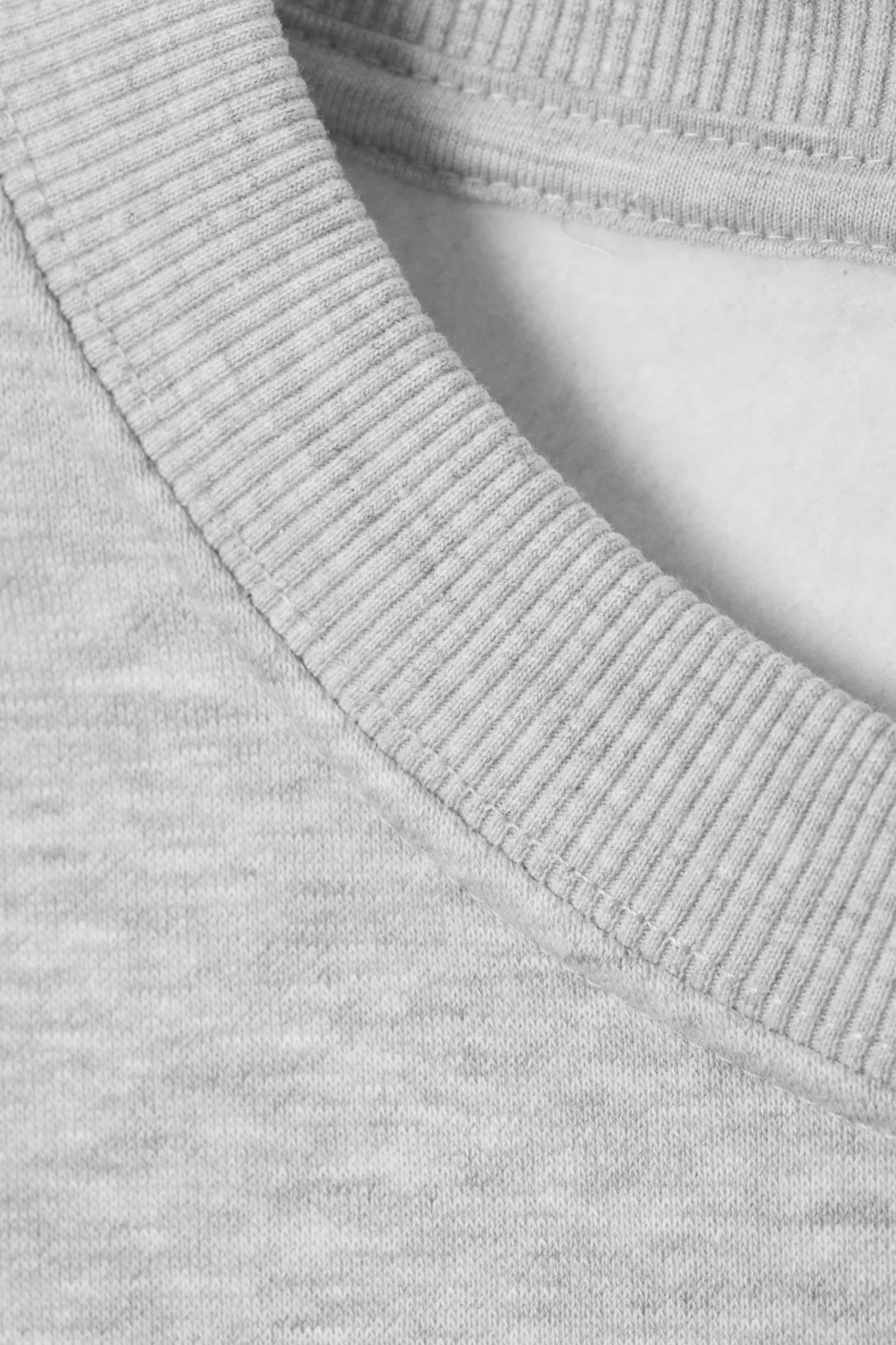 standard_midweight_sweatshirt_4.webp Weekday Sweatshirts | Basplagg<STANDARD MIDWEIGHT SWEATSHIRT