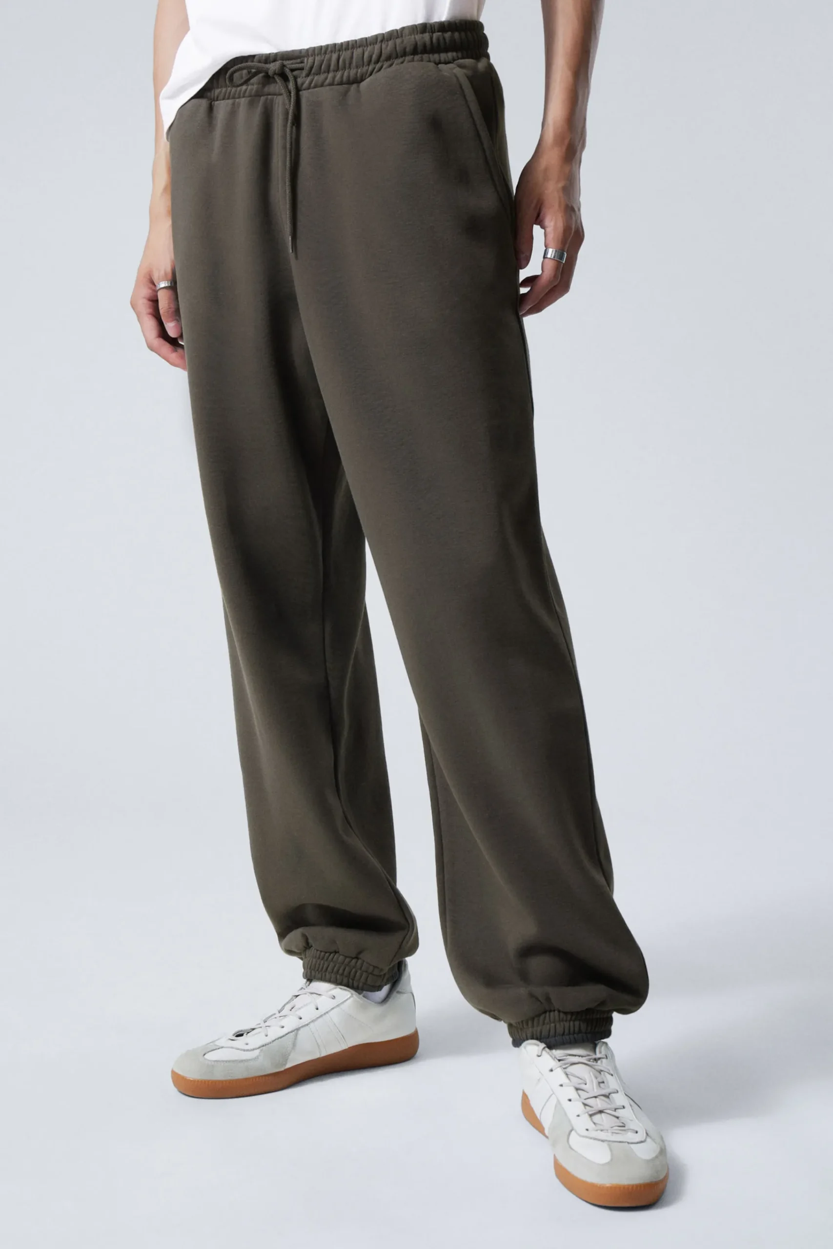 Weekday Basplagg | Byxor<STANDARD SWEATPANTS