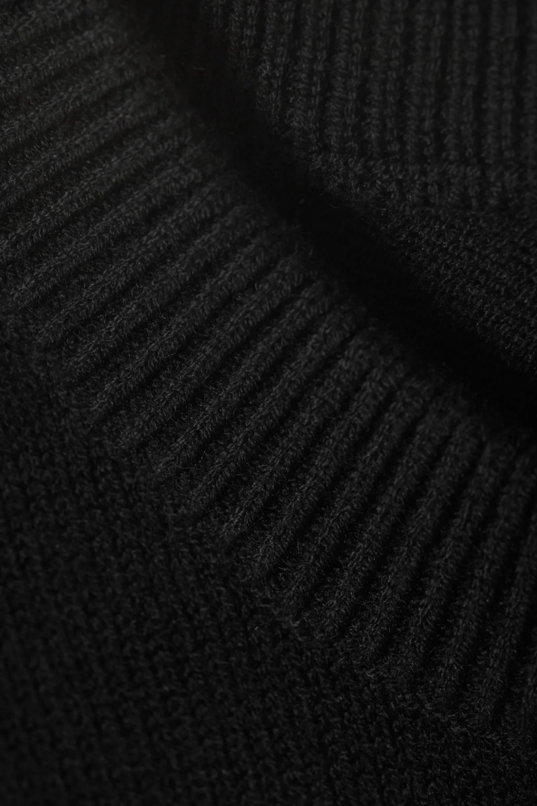 stickad_vst_4.webp Weekday Stickat<STICKAD VÄST