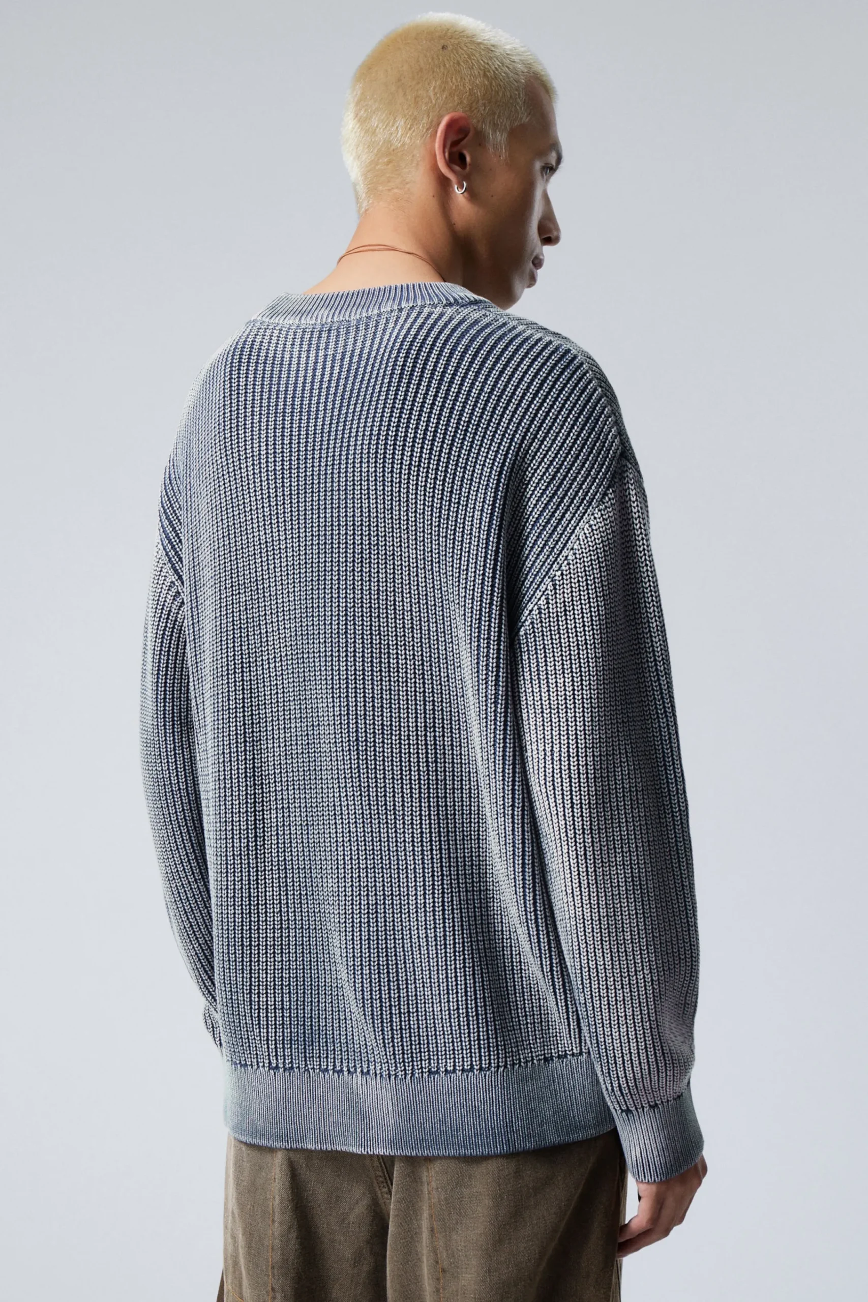 sweatshirt_daniel_3-1.webp Weekday Stickat<SWEATSHIRT DANIEL
