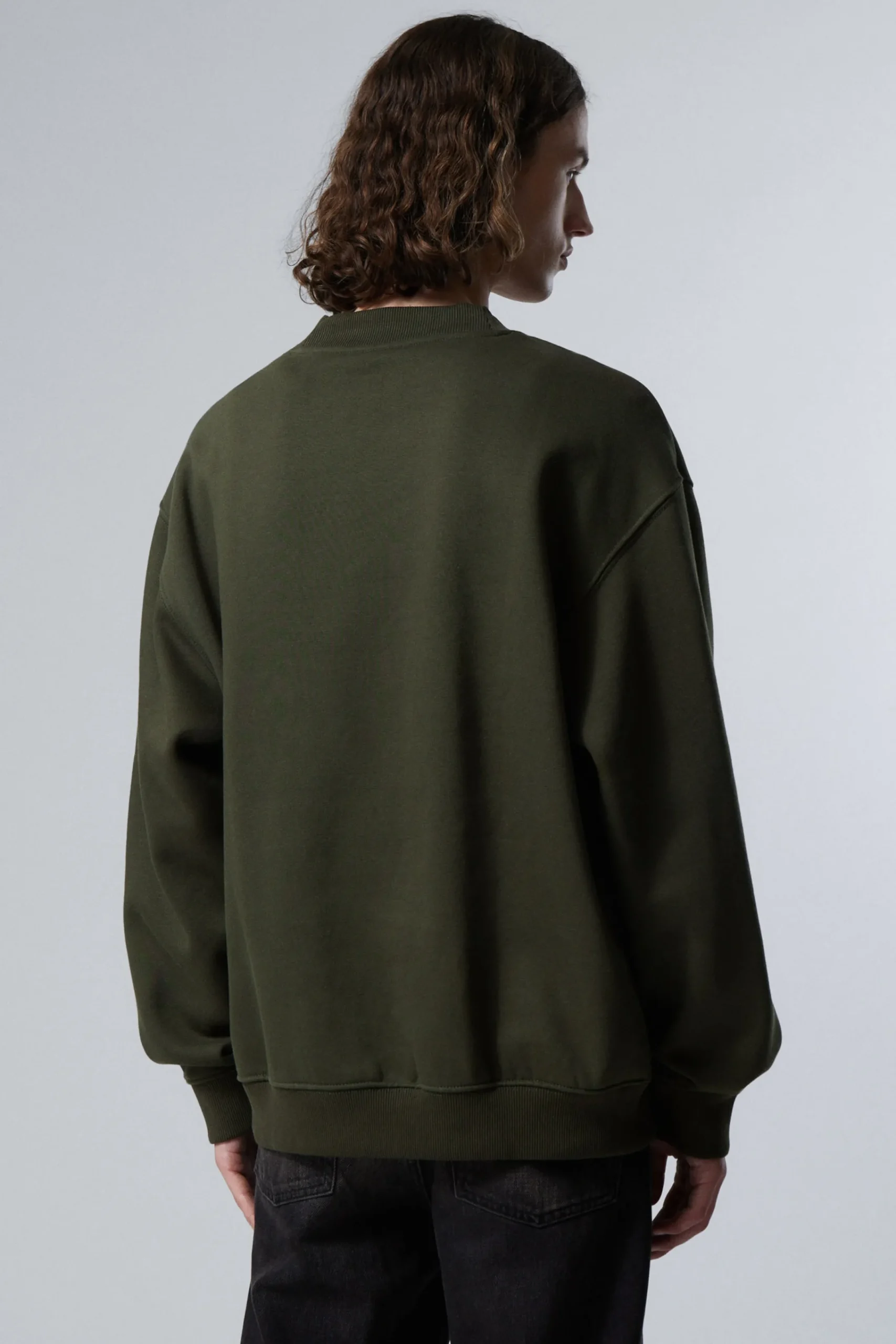 sweatshirt_med_avslappnad_passform_3-3.webp Weekday Sweatshirts | Basplagg<SWEATSHIRT MED AVSLAPPNAD PASSFORM