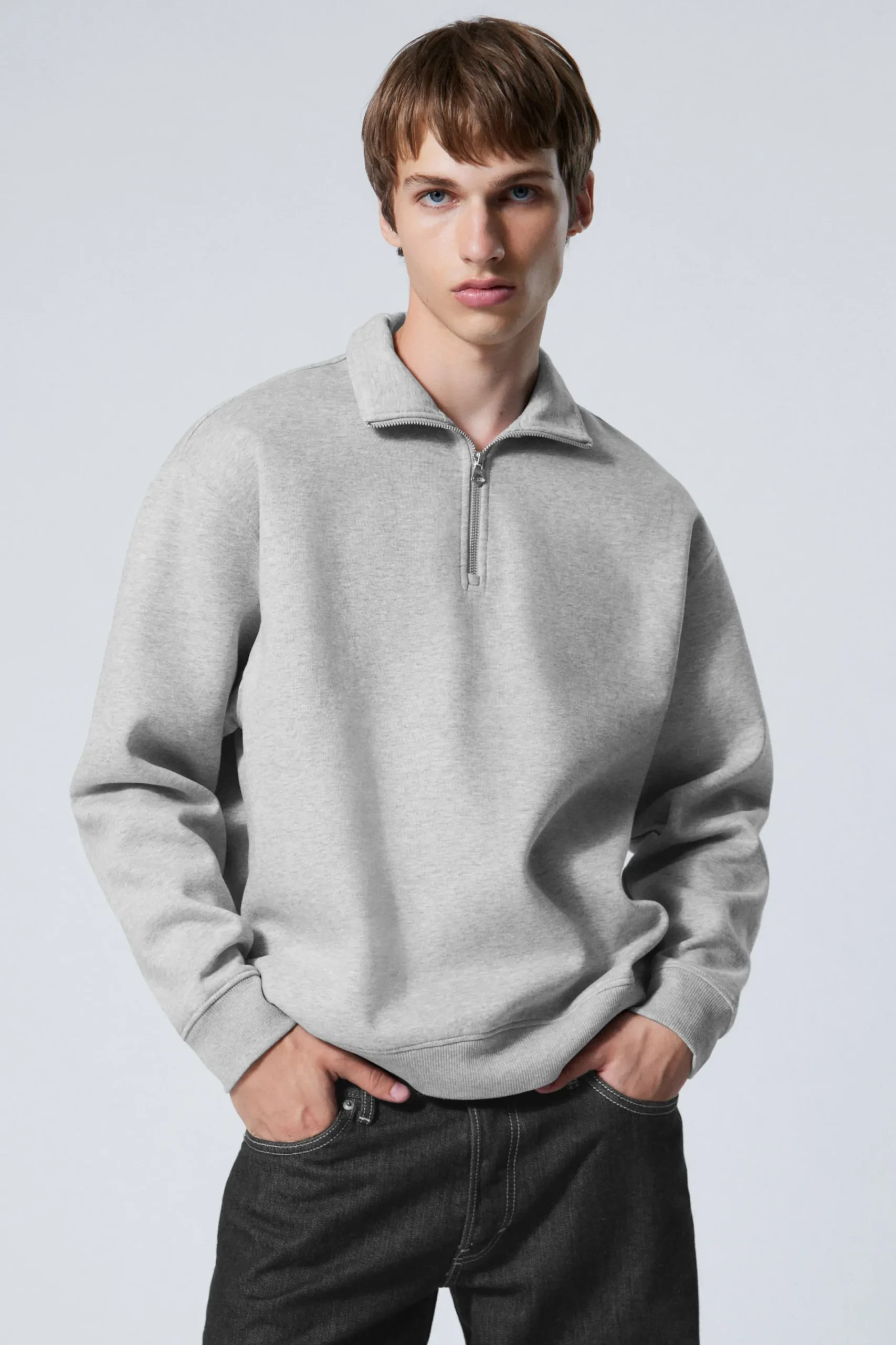 Weekday Sweatshirts | Basplagg<TUNG AVSLAPPNAD HALV-ZIP TRÖJA