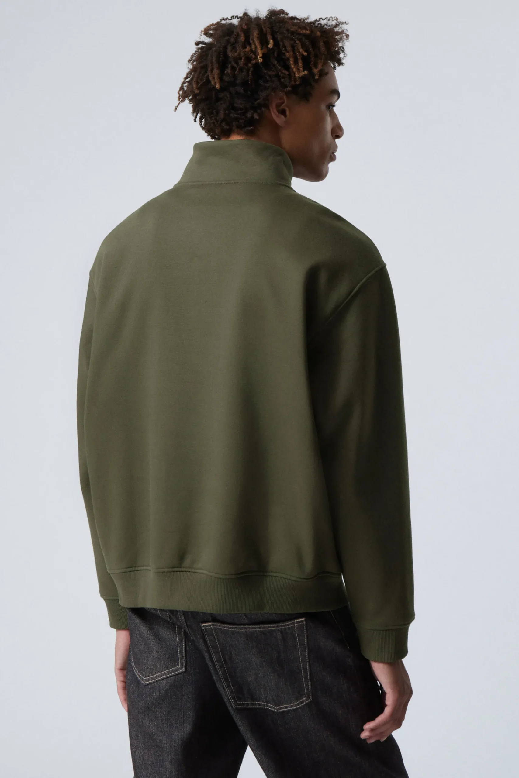 tung_avslappnad_halvzip_trja_3.webp Weekday Sweatshirts | Basplagg<TUNG AVSLAPPNAD HALV-ZIP TRÖJA