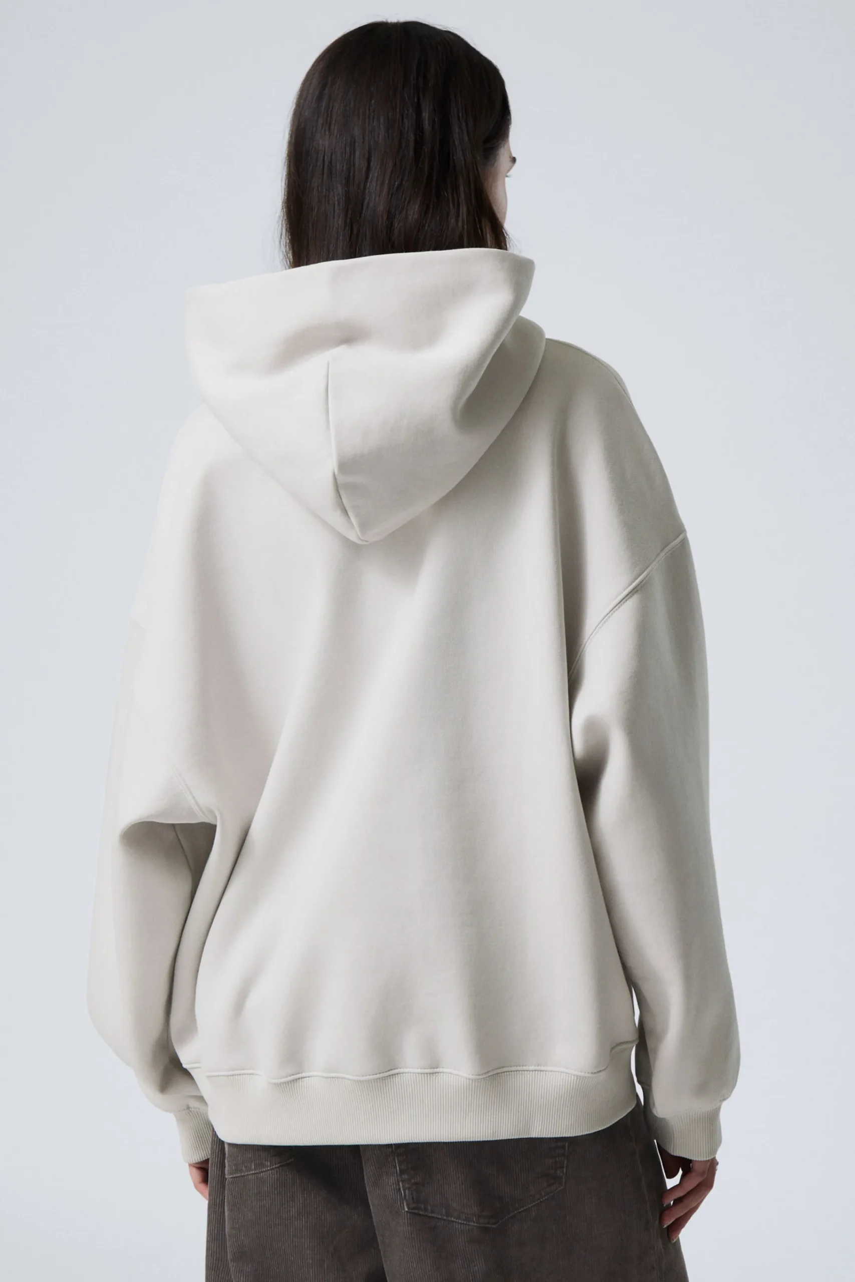 tung_oversized_hoodie_3-2.webp Weekday Hoodies | Basplagg<TUNG OVERSIZED HOODIE