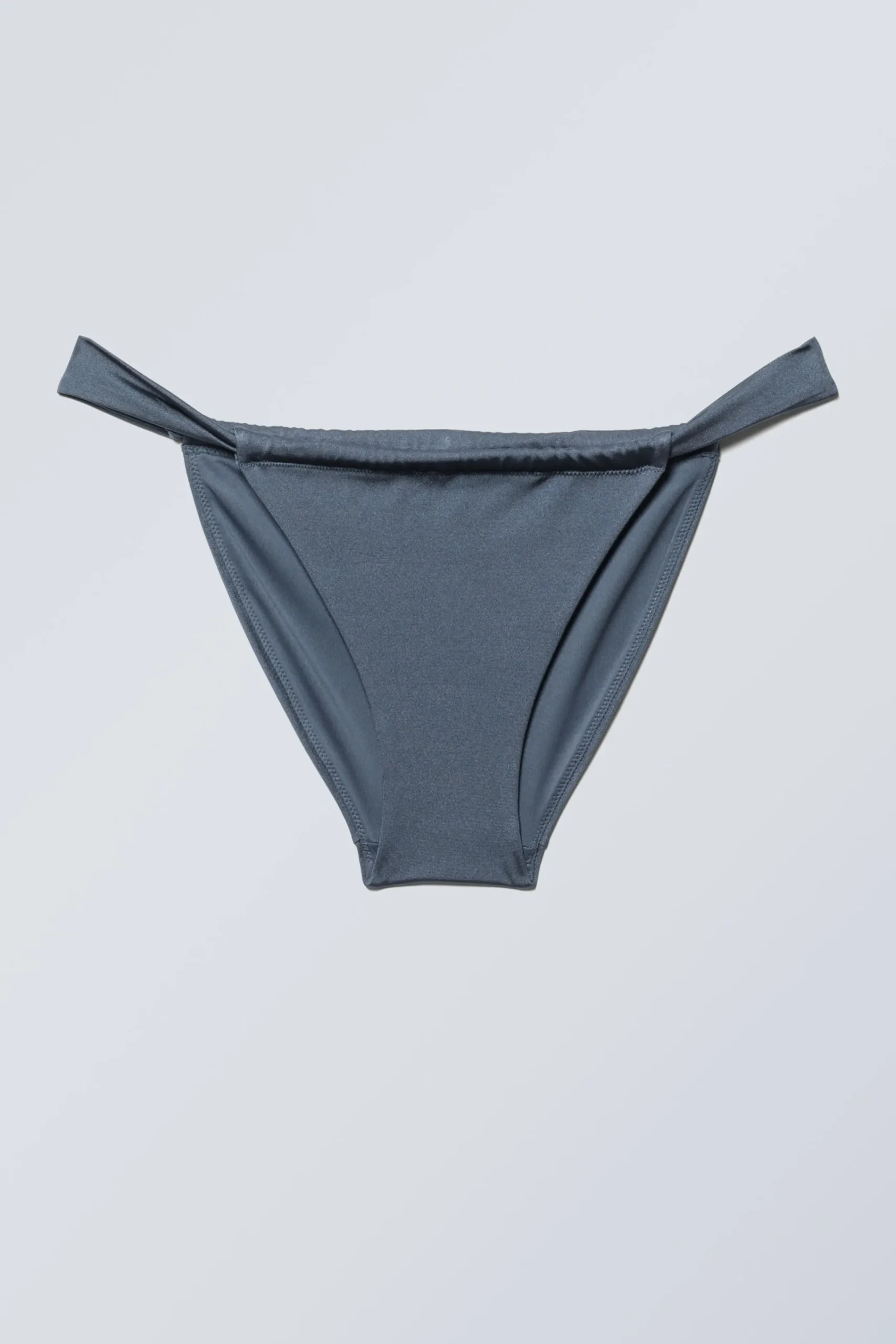 veckade_bikinitrosor_med_lg_midja_0-1.webp Weekday Badkläder<VECKADE BIKINITROSOR MED LÅG MIDJA