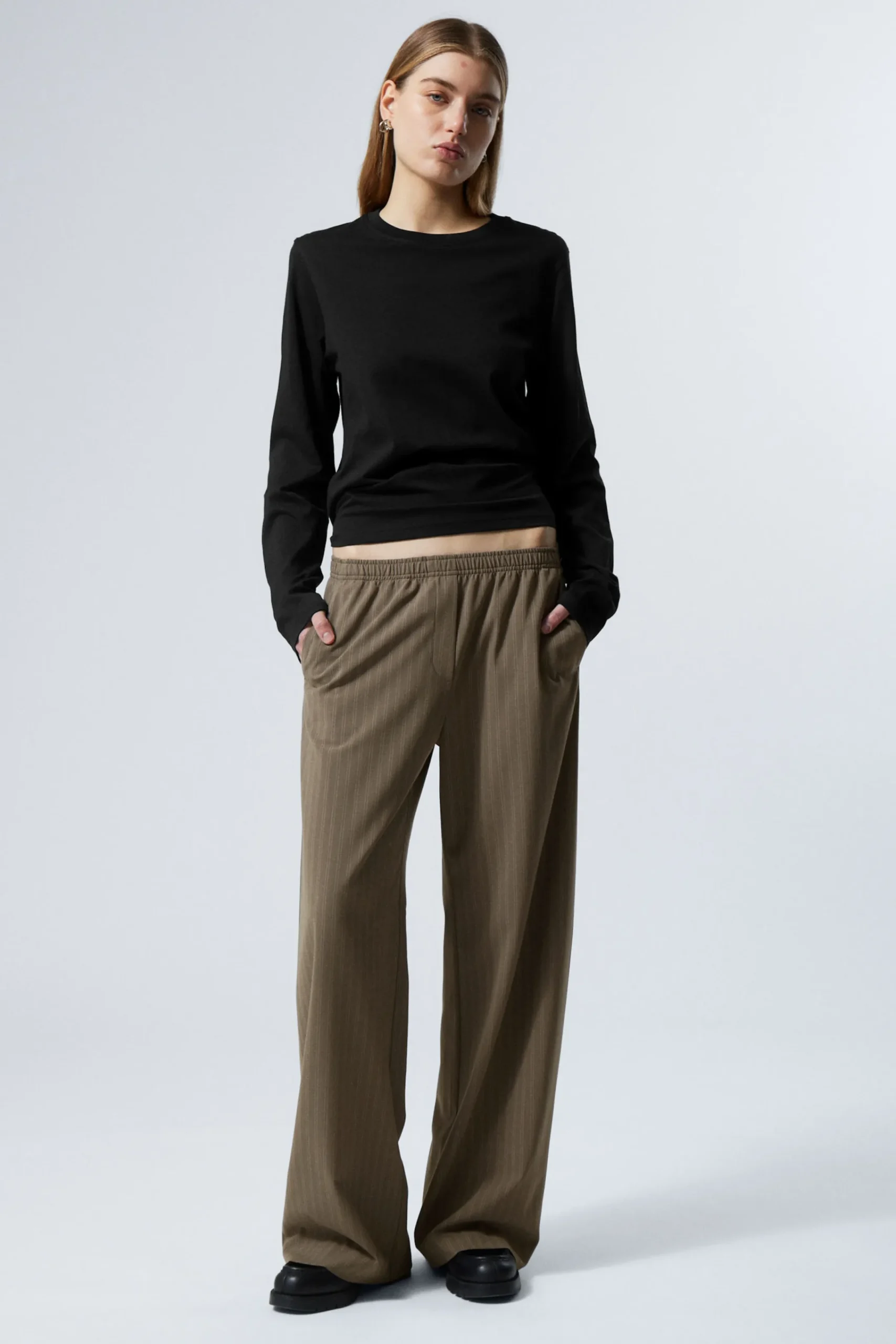 Weekday Byxor<VIDA PULL-ON KOSTYMBYXOR