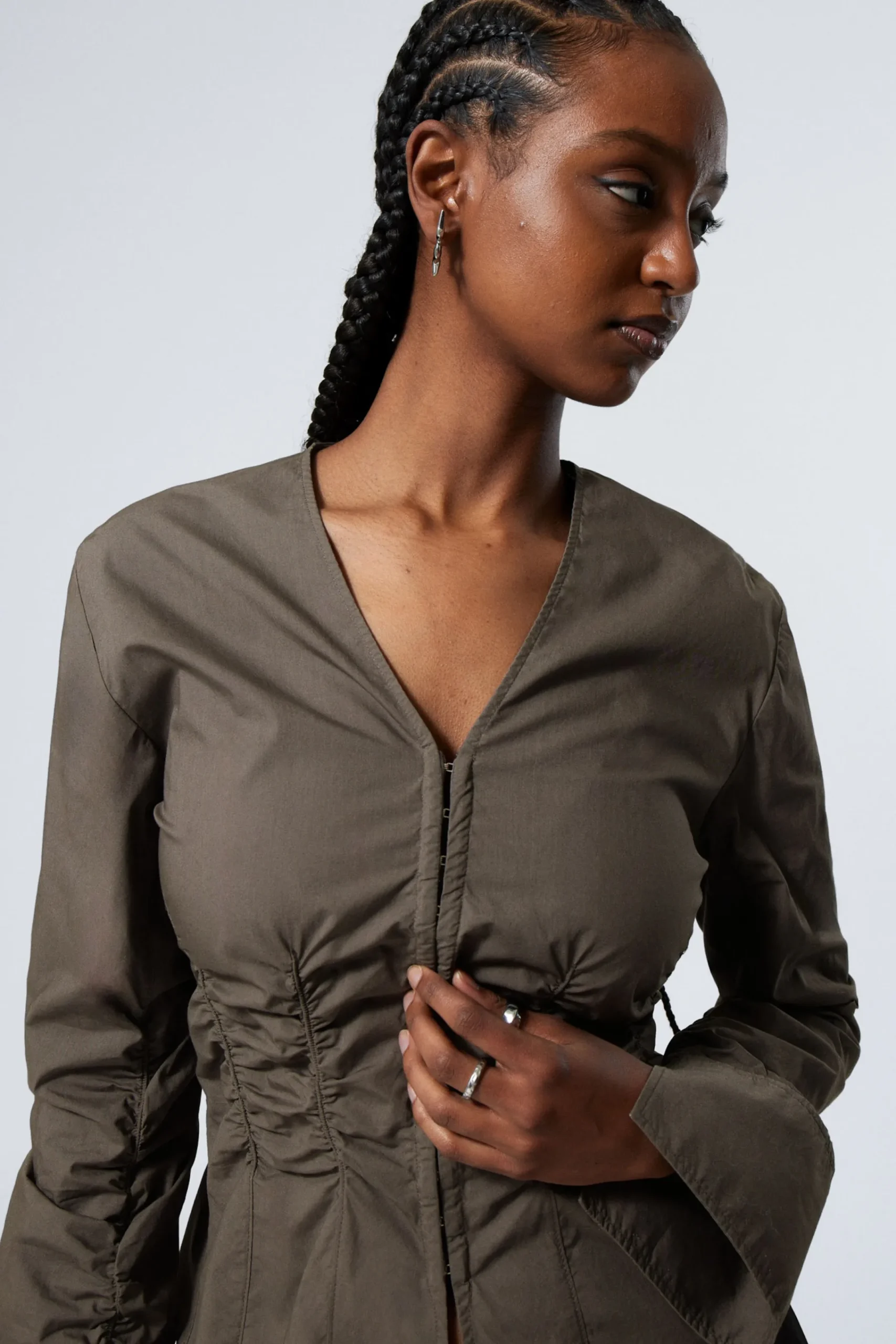 Weekday Blusar & Skjortor<V-RINGAD POPLIN SKJORTA