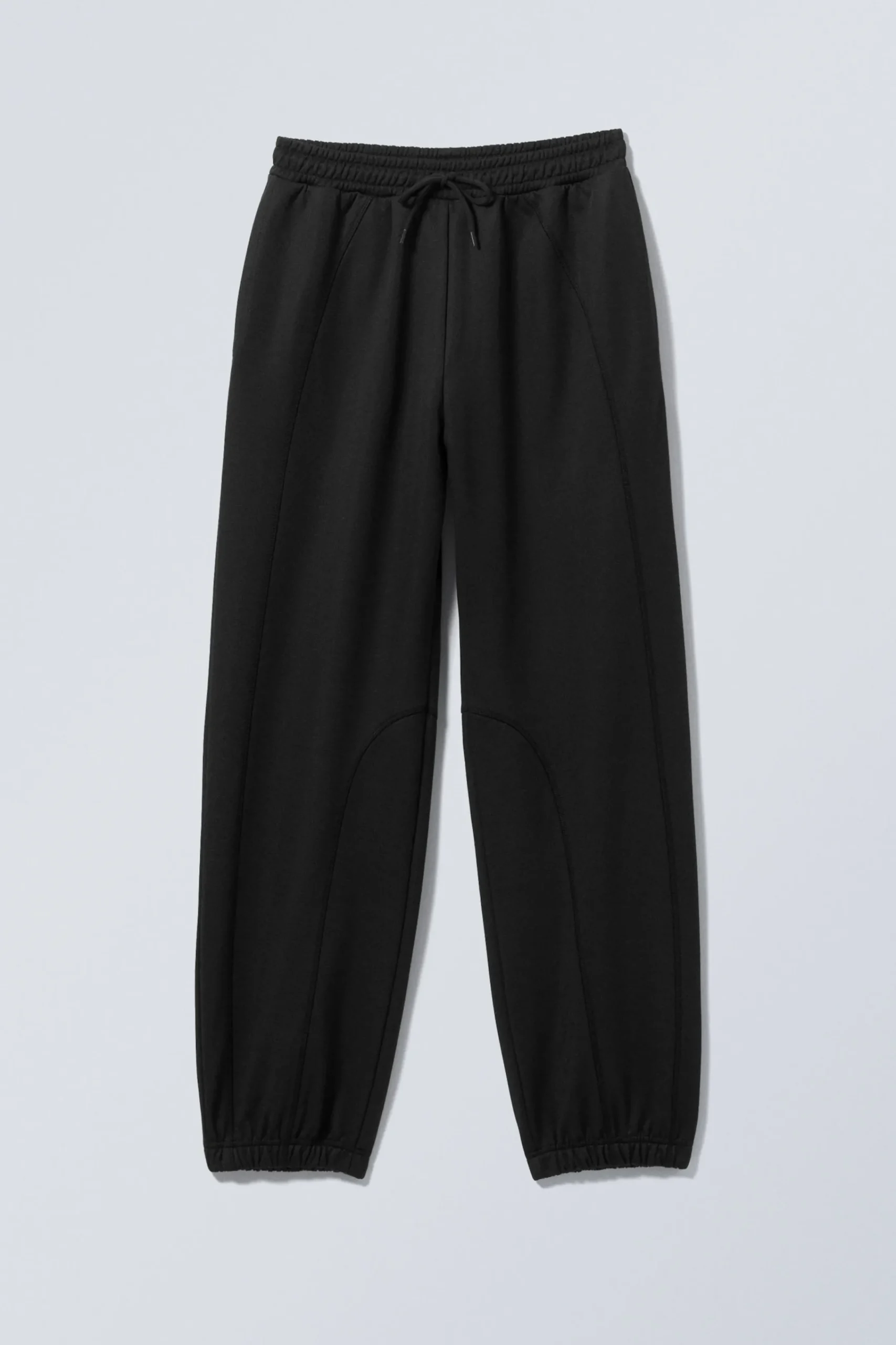 warm_up_sweatpants_med_rak_passform_2.webp Weekday Graphics<WARM UP SWEATPANTS MED RAK PASSFORM