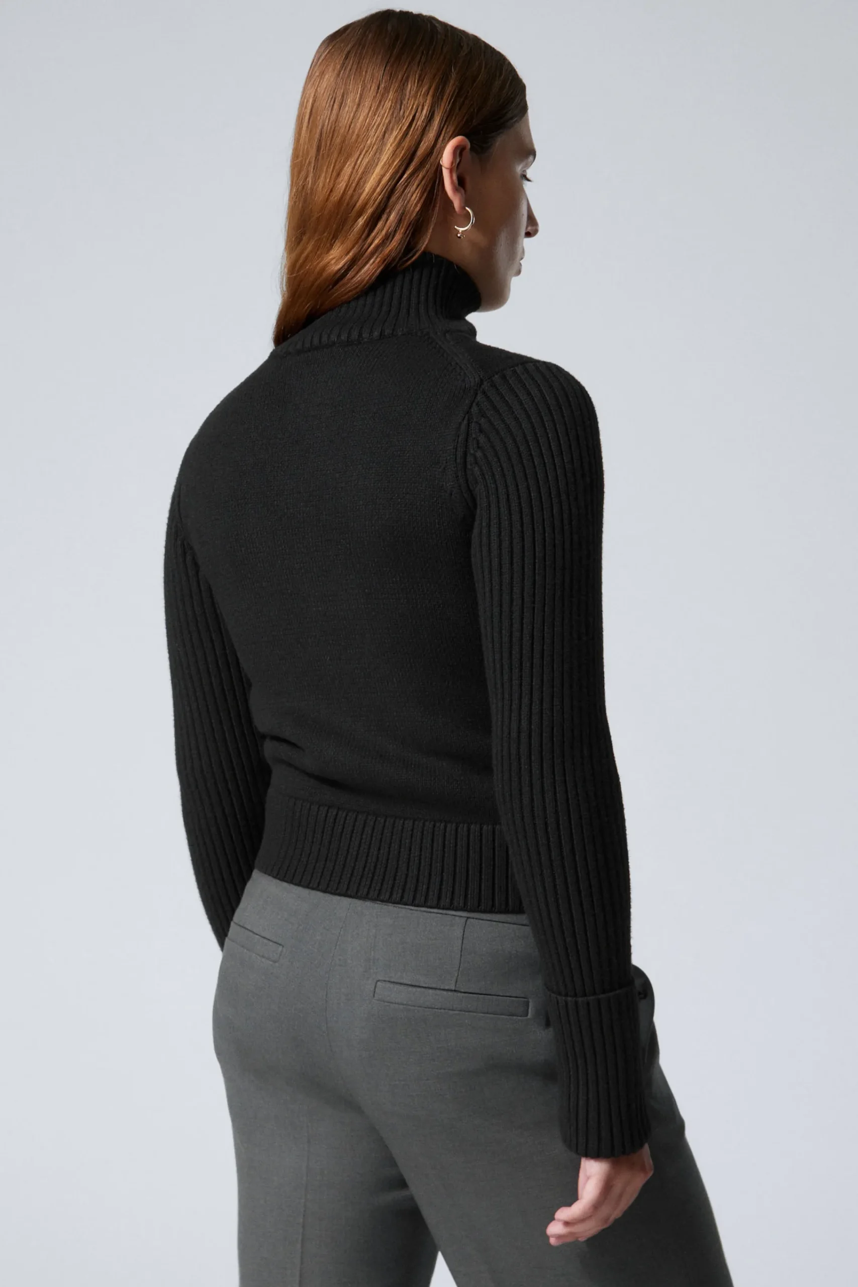 winona_zip_cardigan_3-2.webp Weekday Stickat<WINONA ZIP CARDIGAN