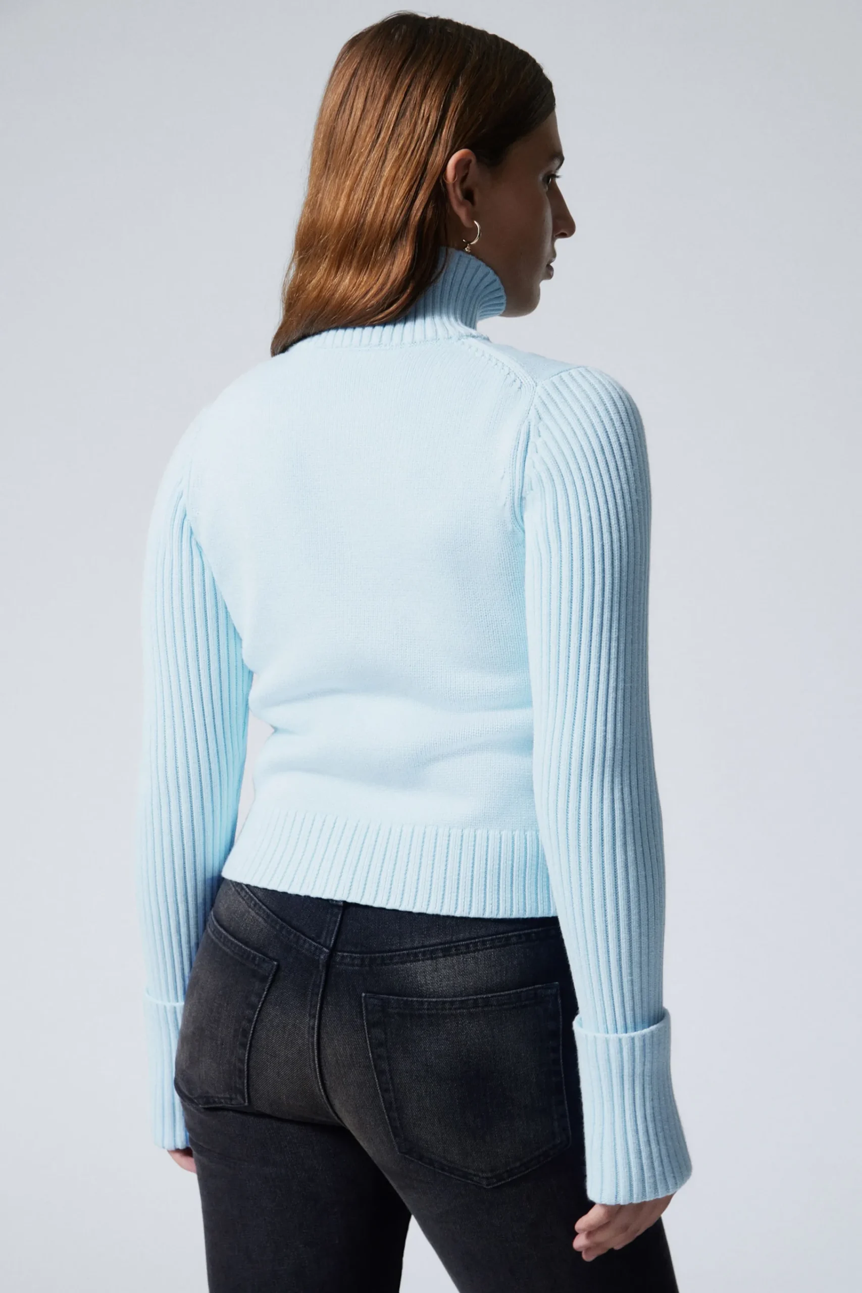 winona_zip_cardigan_3-3.webp Weekday Stickat<WINONA ZIP CARDIGAN