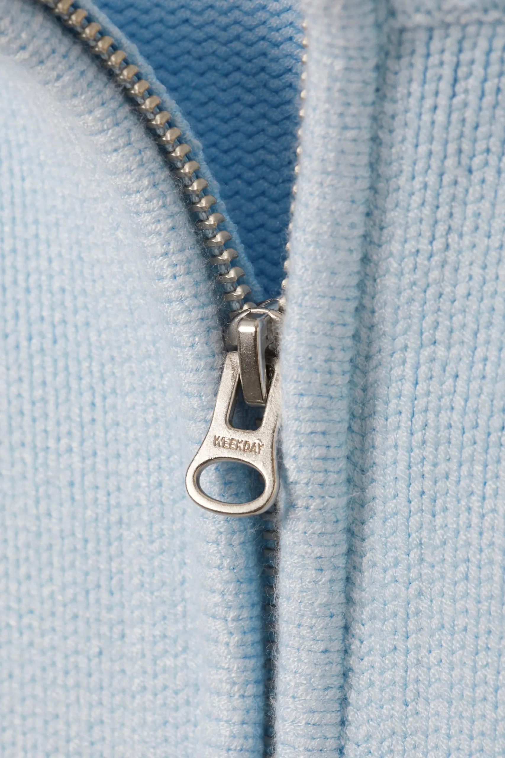 winona_zip_cardigan_4-3.webp Weekday Stickat<WINONA ZIP CARDIGAN